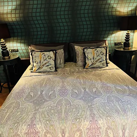 Luxury Pool By Maryn Makarska