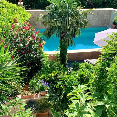 Appartement Luxury Pool By Maryn Makarska