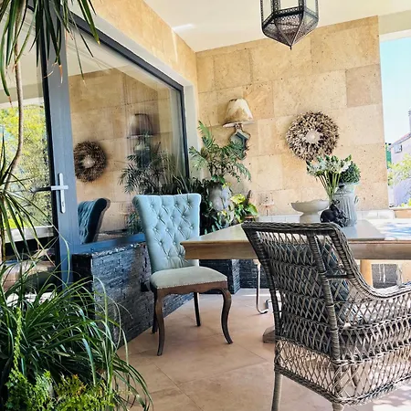 Appartement Luxury Pool By Maryn